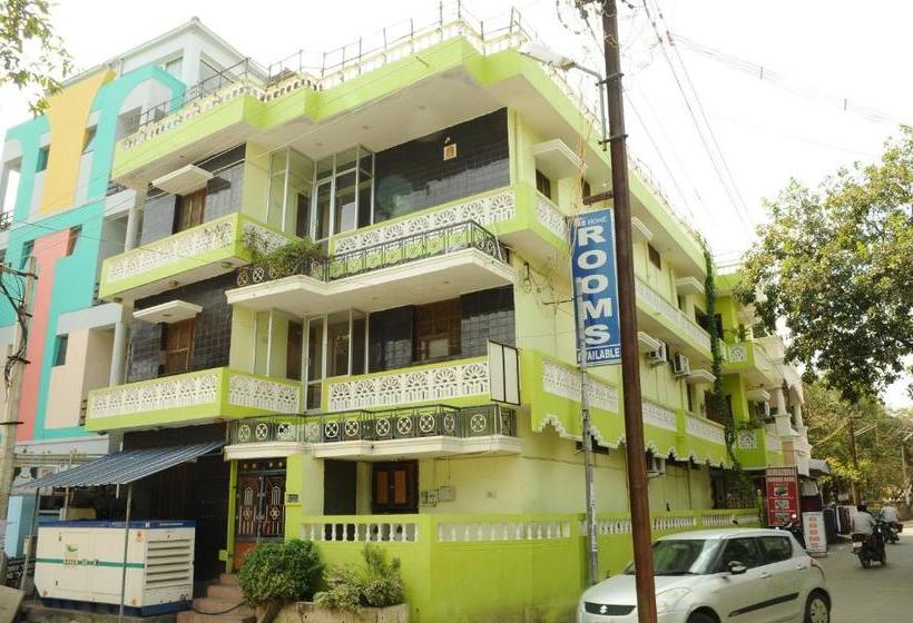 פנסיון Arunachala Ramana Home