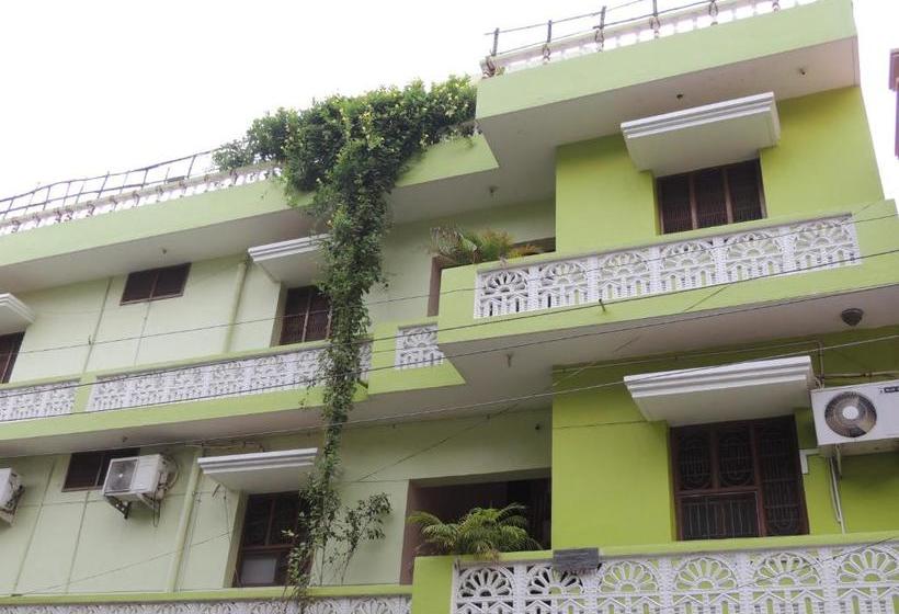 פנסיון Arunachala Ramana Home