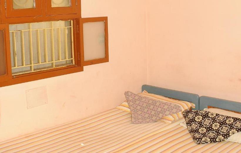 פנסיון Arunachala Ramana Home