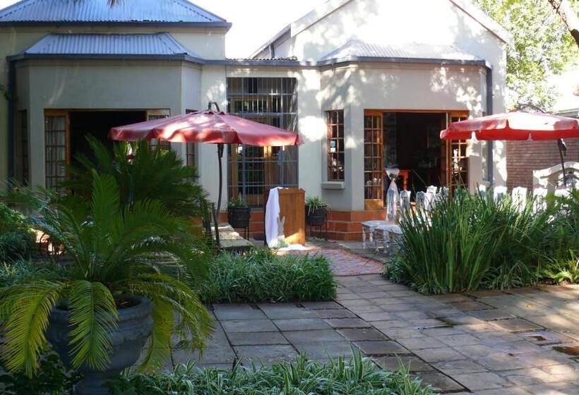 ペンション Cecil John Rhodes Guest House