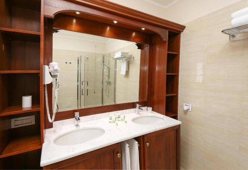 פנסיון Foresteria La Torretta