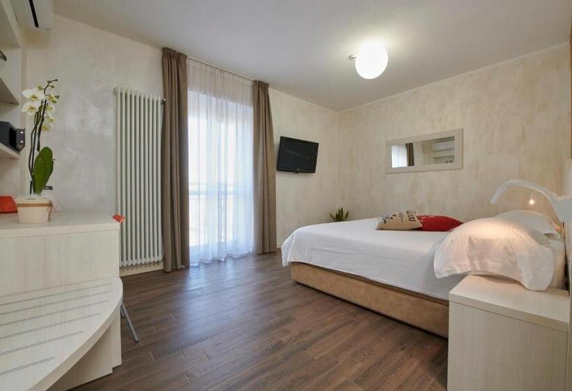 פנסיון Foresteria La Torretta