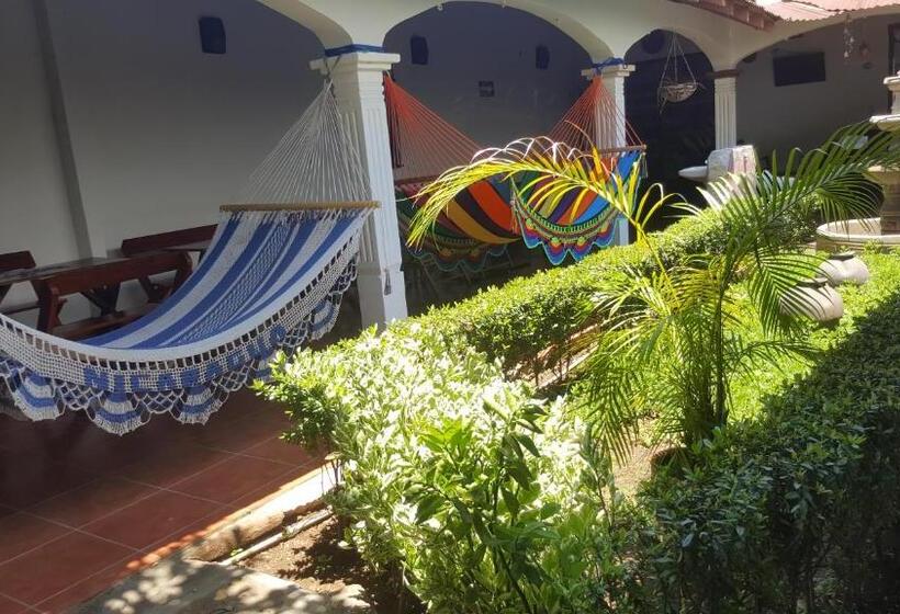 펜션 Hostal El Jardin