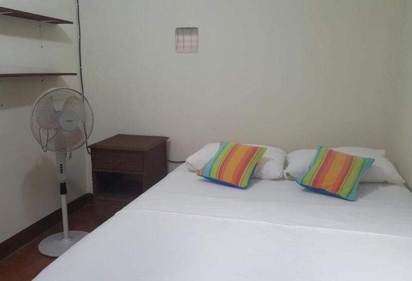 펜션 Hostal El Jardin