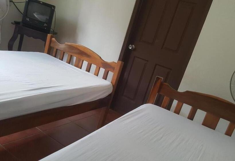 펜션 Hostal El Jardin