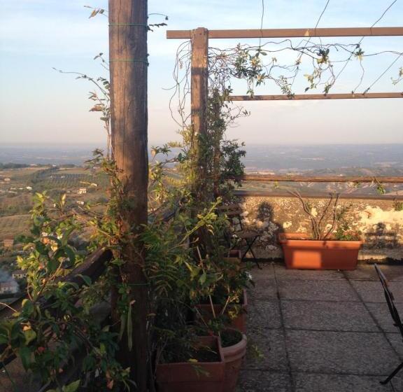 פנסיון La Corte Di Alice