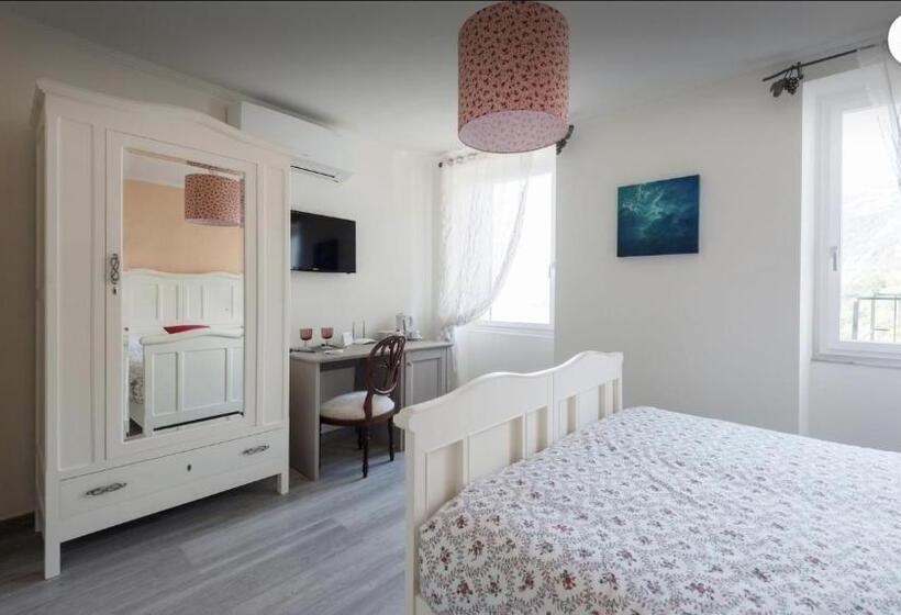 ペンション La Linea D'acqua