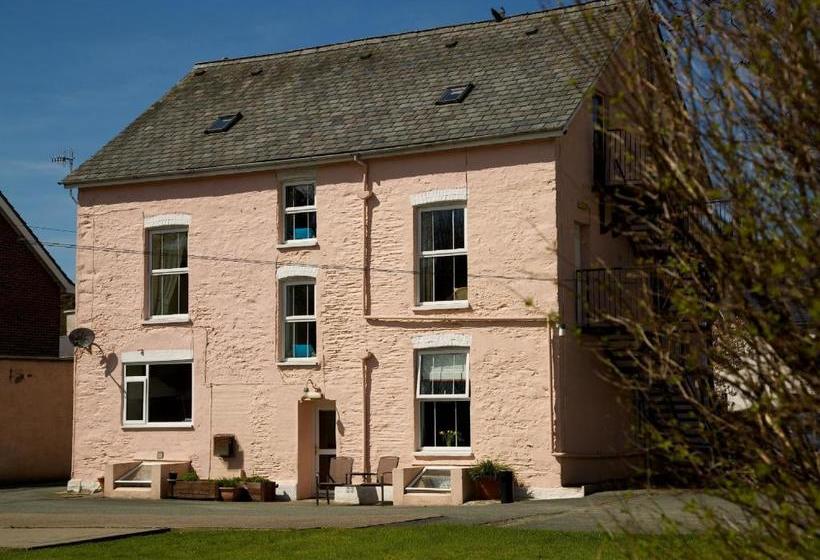 膳宿费 Maenllwyd Guest House