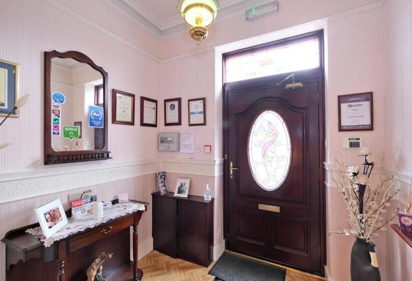 פנסיון The Jays Guest House