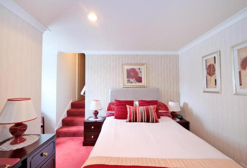 פנסיון The Jays Guest House