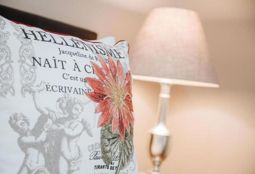 پانسیون The Symphony Guest House