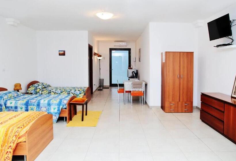 بنسيون Valle Chiara