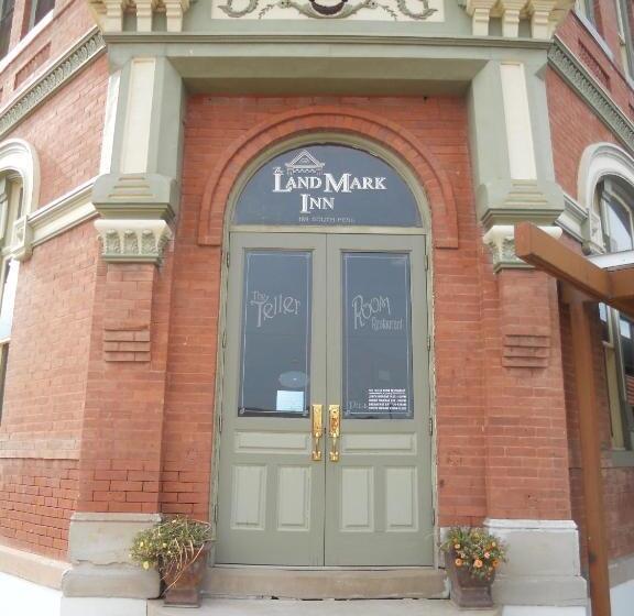 فندق صغير Landmark Inn At The Historic Bank Of Oberlin