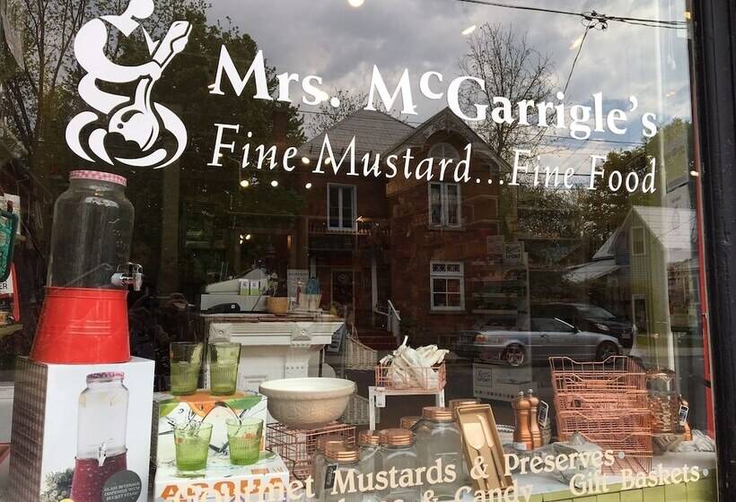 فندق صغير Merrickville Guest Suites