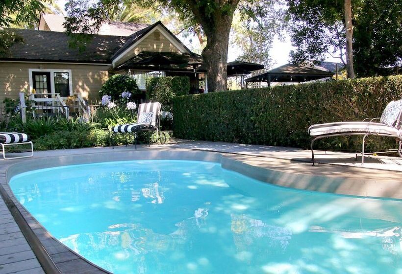 ユースホステル The Giraffe