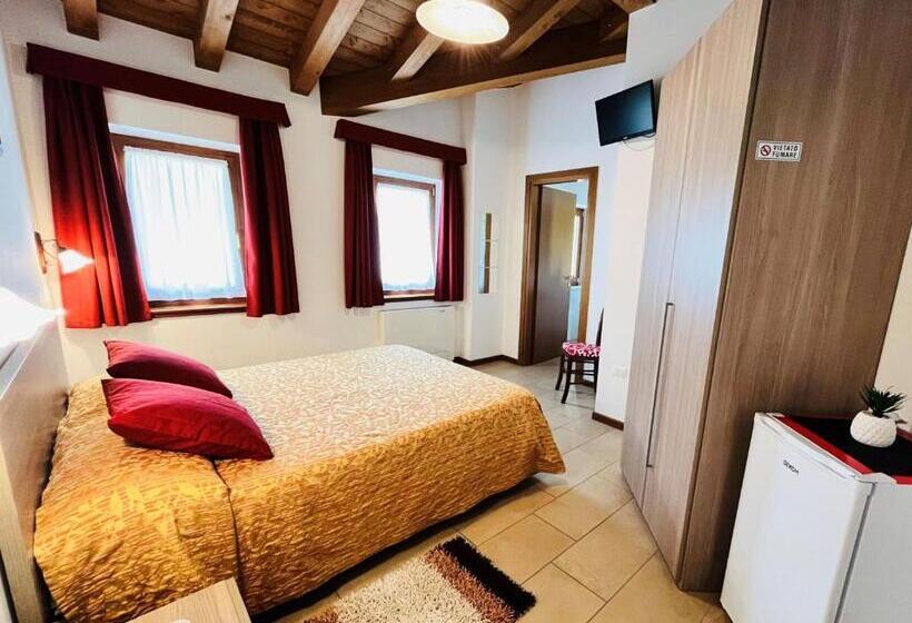 Отель Agriturismo E Alloggi Luis Gianni