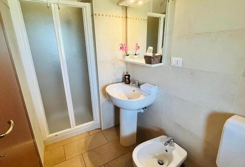 Отель Agriturismo E Alloggi Luis Gianni