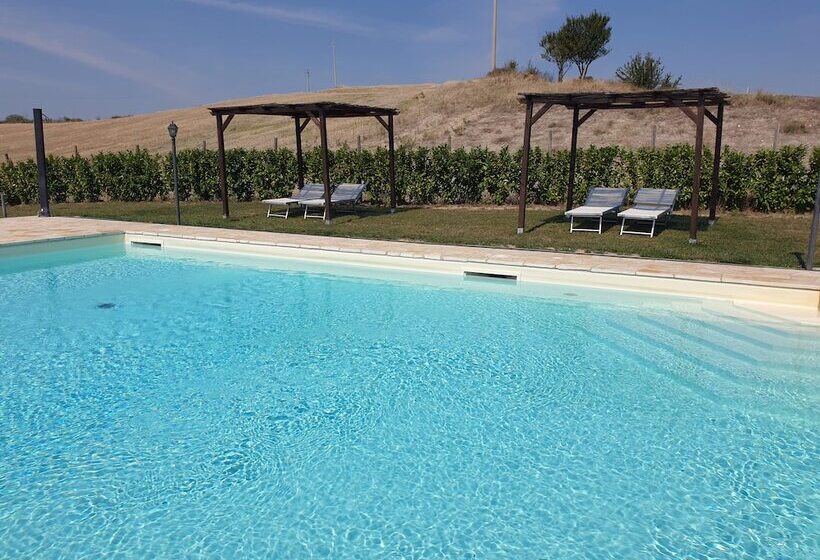 בית מלון כפרי Podere Torricella