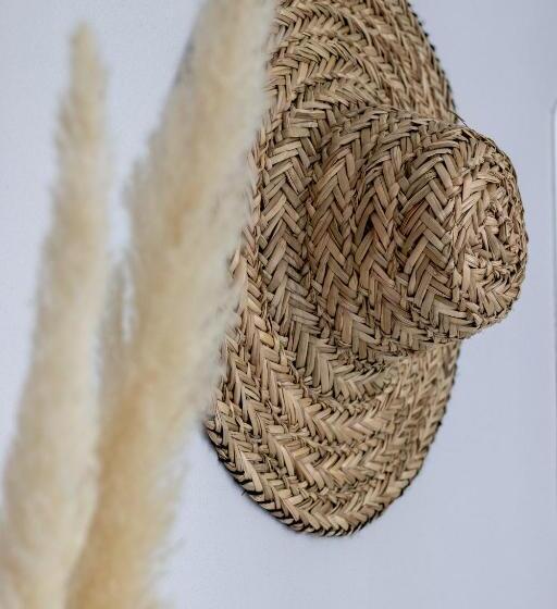 بنسيون Aquamarina