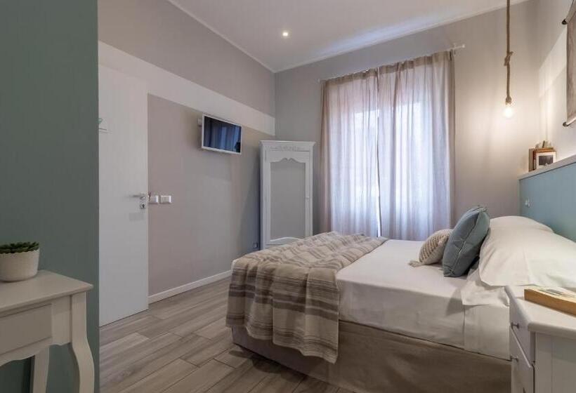 بنسيون Aquamarina