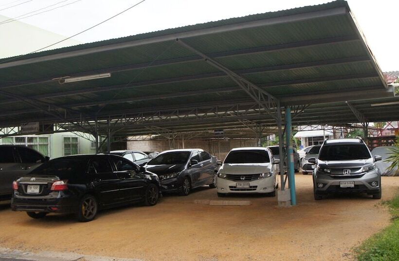 ペンション Benjamart Residence