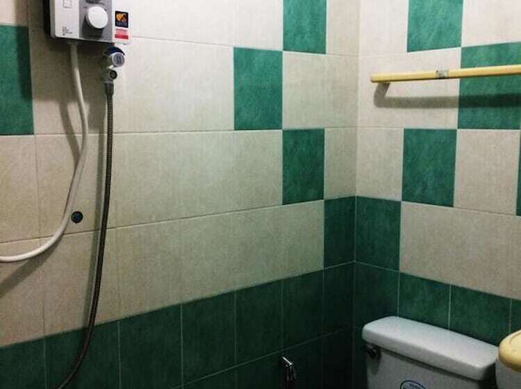 ペンション Benjamart Residence