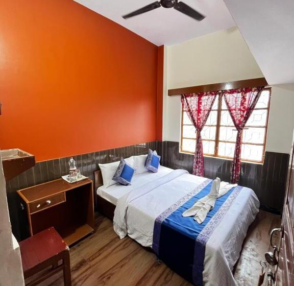 بنسيون Family Guest House