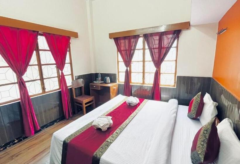 بنسيون Family Guest House