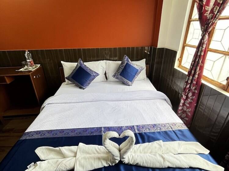 بنسيون Family Guest House