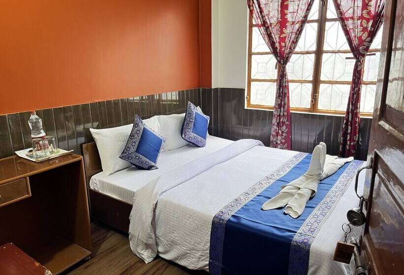 بنسيون Family Guest House