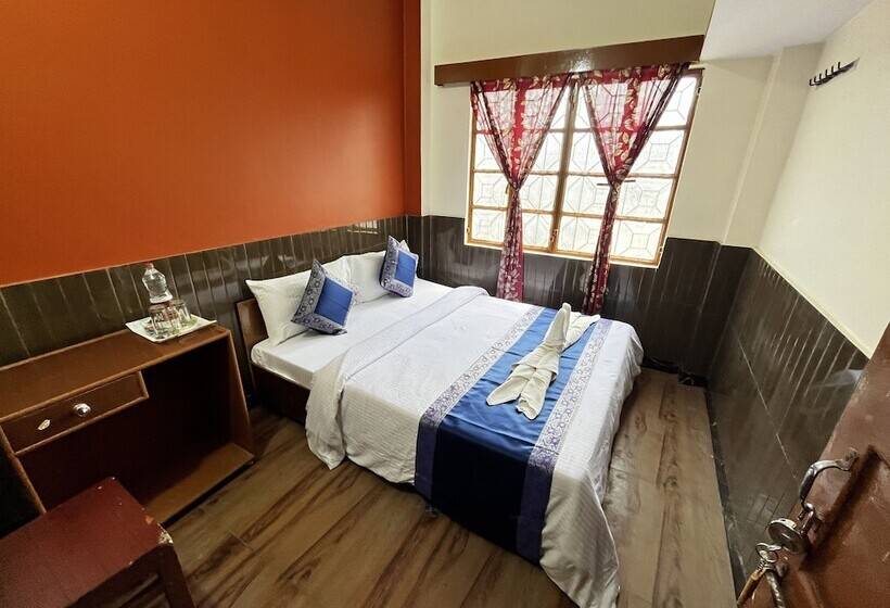 بنسيون Family Guest House