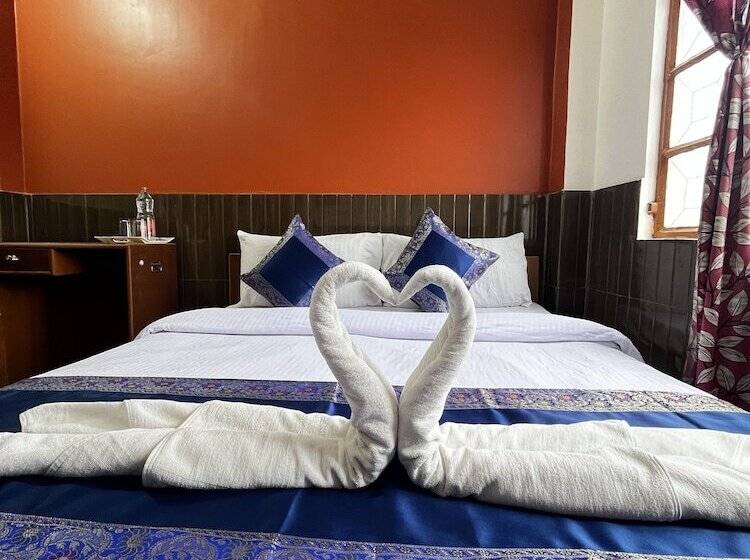 بنسيون Family Guest House