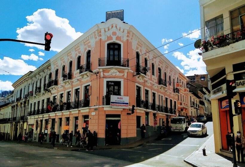 پانسیون Hostal Latitud Ecuem