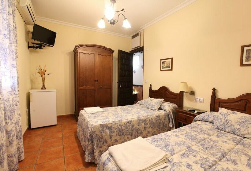 پانسیون Hostal Rocio