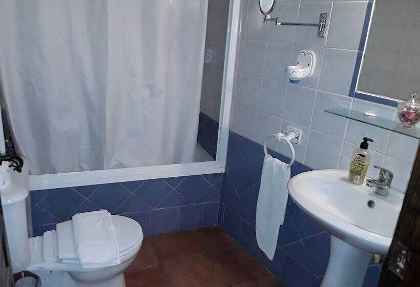 פנסיון Hostal Rocio