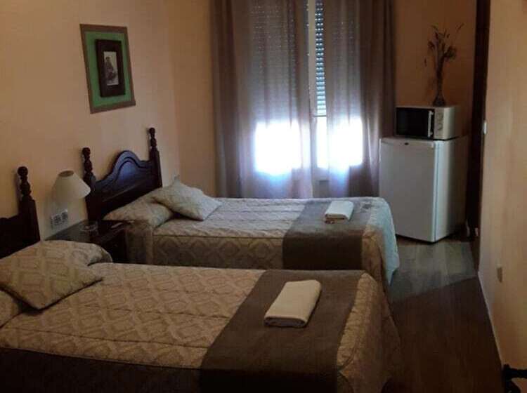 پانسیون Hostal Rocio