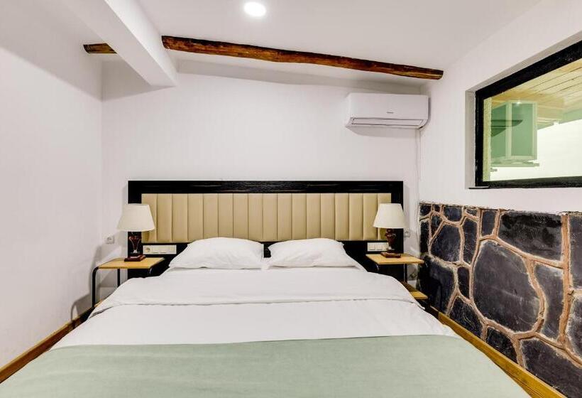 پانسیون Isev Kvareli