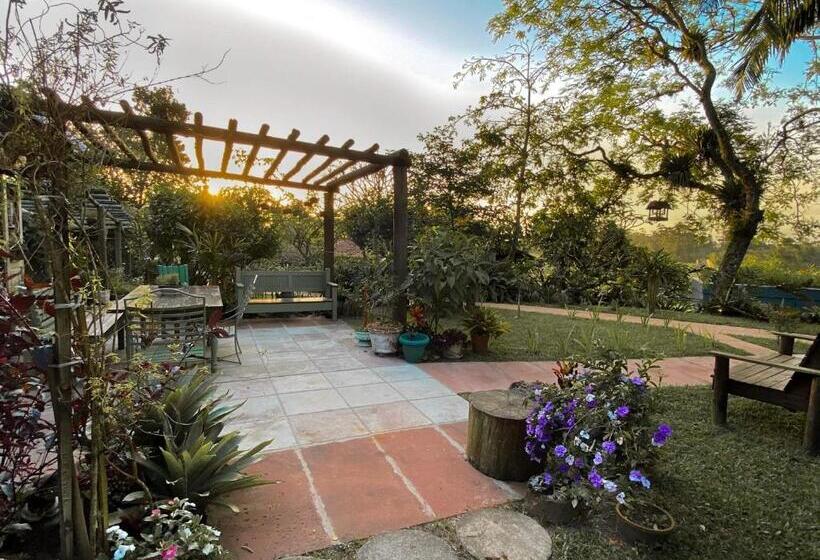 بنسيون Morada Das Bromelias