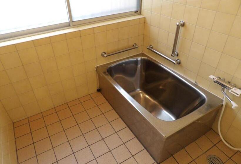 פנסיון Wholeearth Ryokan Hiroshima