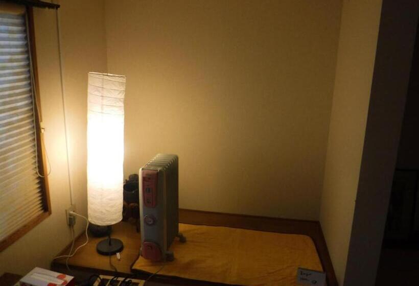 פנסיון Wholeearth Ryokan Hiroshima