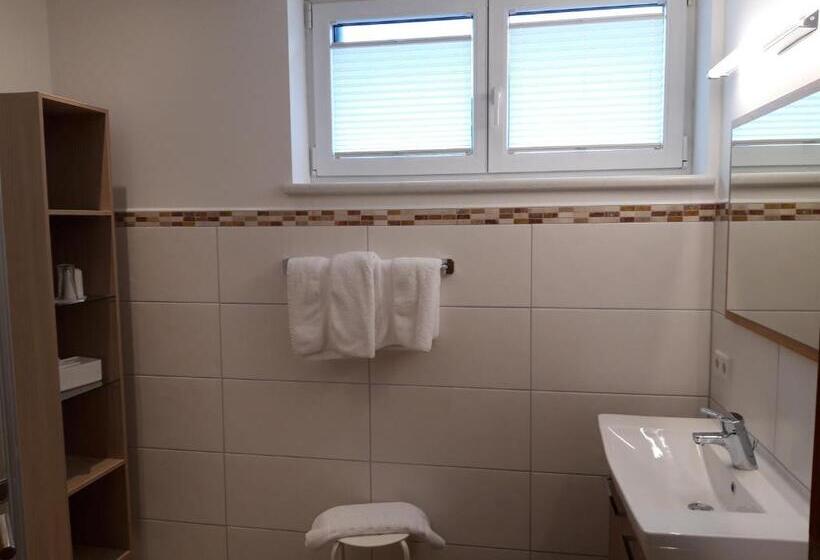 הוסטל Gasthaus Brandlwirt