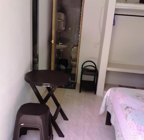 Общежитие Posada For Living