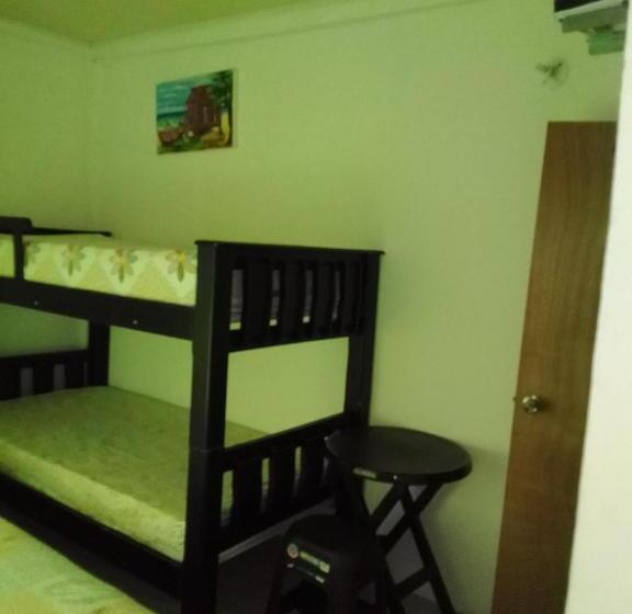 Общежитие Posada For Living