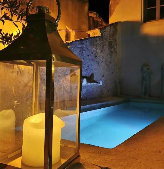 민박 Le Petit Chateau