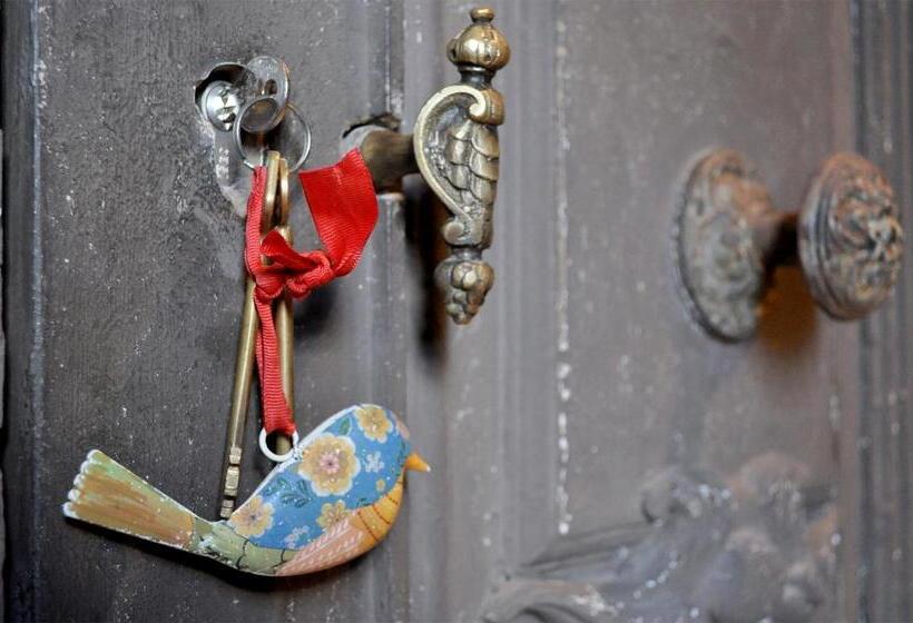 민박 Le Petit Chateau