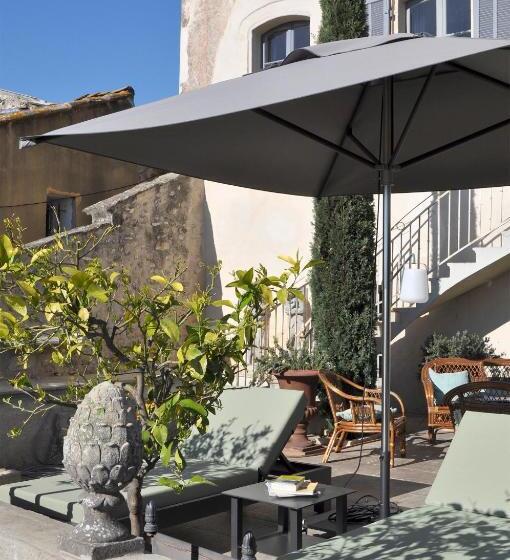 민박 Le Petit Chateau