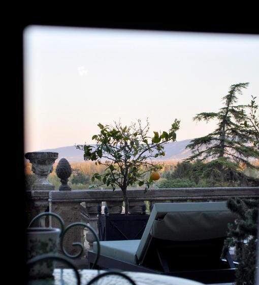 민박 Le Petit Chateau