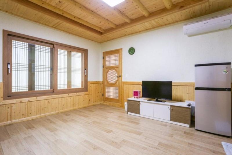 Suncheon Sagyejeol Haeoreum Hanok Pension