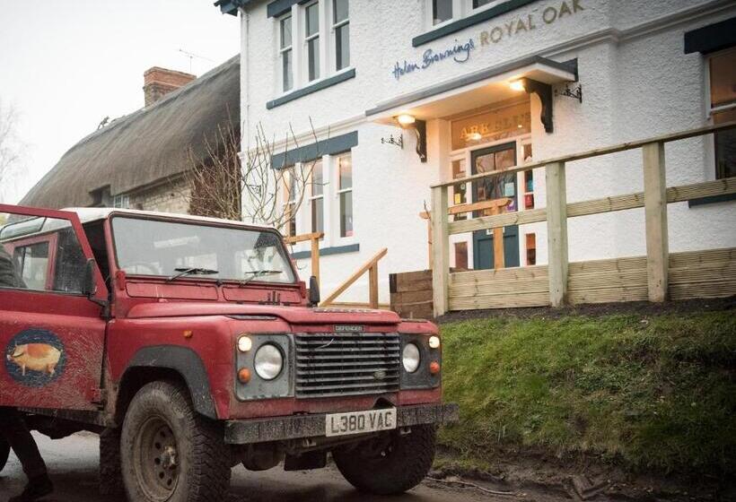 בית מלון כפרי Helen Browning's Royal Oak
