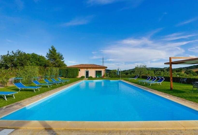 هتل Il Poggio Di Teo